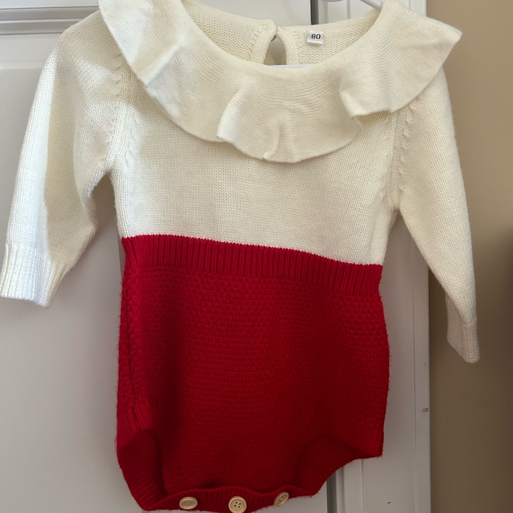 Red/white sweater onesie, 80 cm